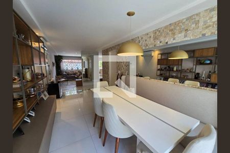 Casa à venda com 3 quartos, 113m² em Vila Pirajussara, São Paulo