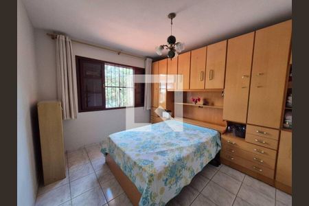 Casa à venda com 3 quartos, 250m² em Rio Pequeno, São Paulo