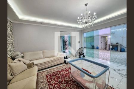 Casa à venda com 3 quartos, 200m² em Butantã, São Paulo