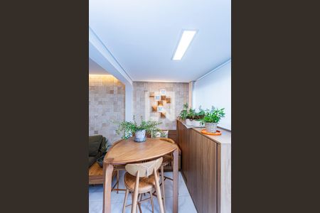 Sala e varanda extendida de apartamento à venda com 2 quartos, 67m² em Vila Arcadia, São Paulo