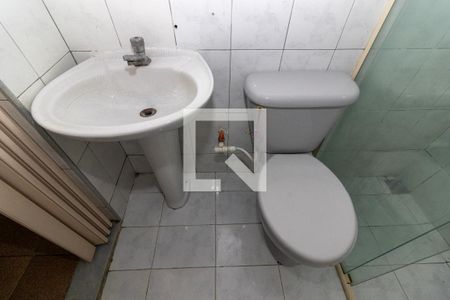 Banheiro de casa para alugar com 1 quarto, 45m² em Padre Miguel, Rio de Janeiro