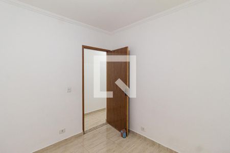 Quarto 1 de casa para alugar com 2 quartos, 70m² em Parque Santa Teresa, Carapicuíba