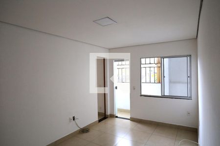 Sala de casa para alugar com 3 quartos, 500m² em Sagrada Família, Belo Horizonte