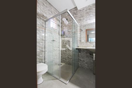 Banheiro da Suíte de casa para alugar com 4 quartos, 120m² em Asteca, Belo Horizonte