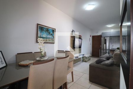 Sala de apartamento à venda com 2 quartos, 55m² em Vila Vitória, Santo André