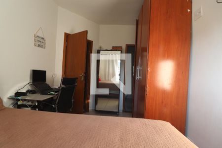 Quarto 1 suíte de apartamento à venda com 2 quartos, 55m² em Vila Vitória, Santo André