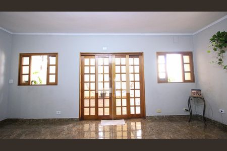 Casa para alugar com 2 quartos, 300m² em Jardim Planalto, São Paulo