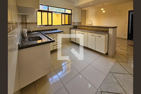 Sala/Cozinha de apartamento à venda com 2 quartos, 70m² em Vila Alzira, Santo André