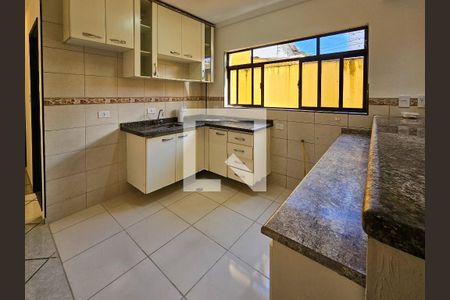 Sala/Cozinha de apartamento à venda com 2 quartos, 70m² em Vila Alzira, Santo André