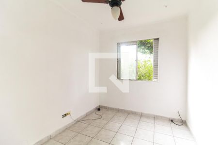 Quarto 1 de apartamento para alugar com 2 quartos, 43m² em Conjunto Residencial José Bonifácio, São Paulo