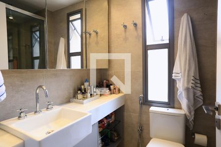 Banheiro da Suíte de apartamento à venda com 2 quartos, 166m² em Funcionários, Belo Horizonte