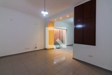 Sala  de casa para alugar com 6 quartos, 300m² em Vila Yara, Osasco