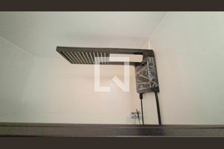 Banheiro  de kitnet/studio para alugar com 1 quarto, 25m² em Amaralina, Salvador