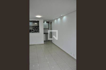 Detalhe - Sala e Sala de Jantar de apartamento para alugar com 2 quartos, 51m² em Conjunto Residencial Vista Verde, São Paulo