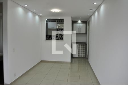 Detalhe - Sala e Sala de Jantar de apartamento para alugar com 2 quartos, 51m² em Conjunto Residencial Vista Verde, São Paulo