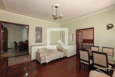 Casa à venda com 4 quartos, 400m² em Diamante, Belo Horizonte