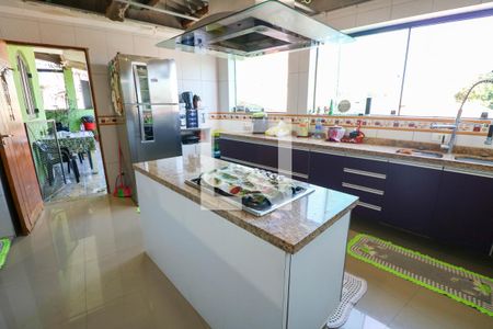 Cozinha de casa para alugar com 3 quartos, 98m² em Jardim São Luís, São Paulo