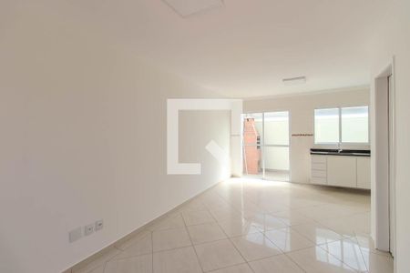 Sala/Cozinha de casa de condomínio à venda com 2 quartos, 60m² em Vila Irmaos Arnoni, São Paulo