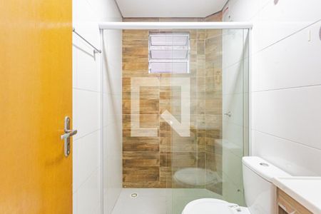 Banheiro de apartamento para alugar com 2 quartos, 40m² em Parque Bristol, São Paulo