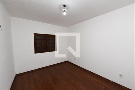 Quarto 2 de casa para alugar com 2 quartos, 200m² em Miramar (barreiro), Belo Horizonte