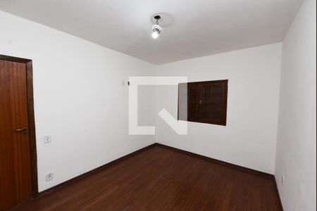 Quarto 2 de casa para alugar com 2 quartos, 200m² em Miramar (barreiro), Belo Horizonte