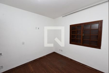 Quarto 1 de casa para alugar com 2 quartos, 200m² em Miramar (barreiro), Belo Horizonte