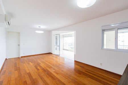 Sala de apartamento à venda com 3 quartos, 130m² em Santo Amaro, São Paulo