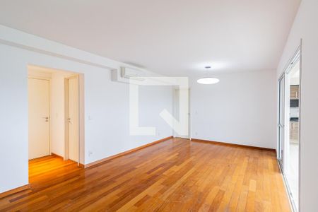 Sala de apartamento à venda com 3 quartos, 130m² em Santo Amaro, São Paulo