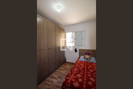 Quarto 1 de casa para alugar com 2 quartos, 80m² em Jardim Mitsutani, São Paulo