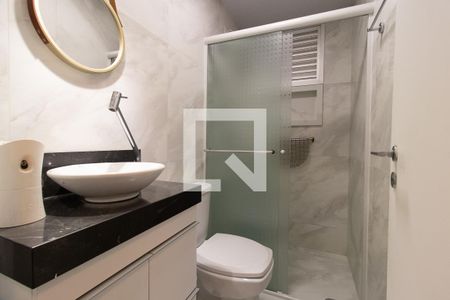 Banheiro Social de apartamento para alugar com 3 quartos, 59m² em Guaíra, Curitiba