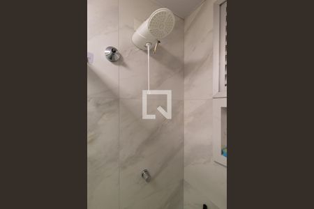 Banheiro Social de apartamento para alugar com 3 quartos, 59m² em Guaíra, Curitiba