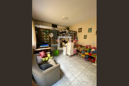 Casa à venda com 3 quartos, 150m² em Cidade Dutra, São Paulo