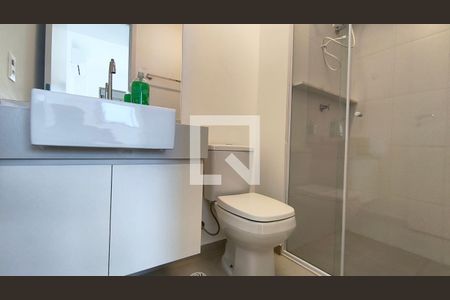 Banheiro de kitnet/studio para alugar com 1 quarto, 23m² em Aclimação, São Paulo