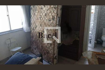 Casa à venda com 3 quartos, 200m² em Vila Valqueire, Rio de Janeiro