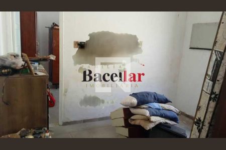 Casa à venda com 3 quartos, 200m² em Vila Valqueire, Rio de Janeiro