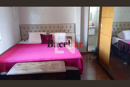 Casa à venda com 5 quartos, 250m² em Vila Valqueire, Rio de Janeiro