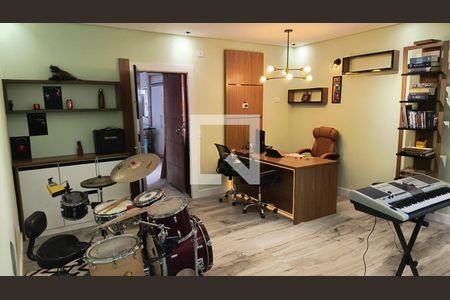 Quarto de casa à venda com 4 quartos, 375m² em Novo Osasco, Osasco