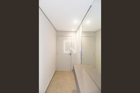 Hall de entrada de apartamento para alugar com 3 quartos, 75m² em Tamboré, Barueri