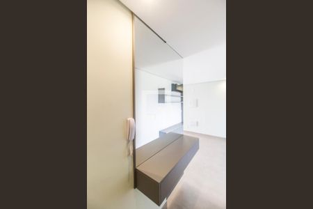 Hall de entrada de apartamento para alugar com 3 quartos, 75m² em Tamboré, Barueri