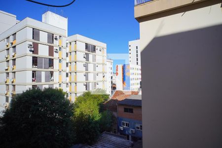 Sala_Vista  de apartamento à venda com 2 quartos, 42m² em Floresta, Porto Alegre