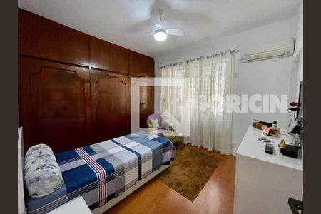 Casa à venda com 6 quartos, 412m² em Vila Valqueire, Rio de Janeiro