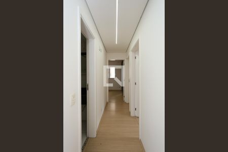 corredor de apartamento para alugar com 3 quartos, 70m² em Jardim Maria Rosa, Taboão da Serra