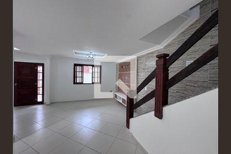 Sala de casa para alugar com 4 quartos, 200m² em Vargem Grande, Rio de Janeiro