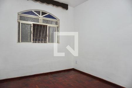 Quarto 1 (Casa) de casa à venda com 6 quartos, 250m² em Ipê, Belo Horizonte