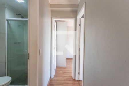 Corredor de apartamento para alugar com 2 quartos, 43m² em Canhema, Diadema