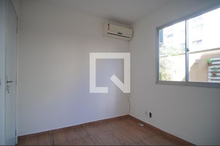 Quarto 1 de apartamento para alugar com 2 quartos, 64m² em Santos Dumont, São Leopoldo