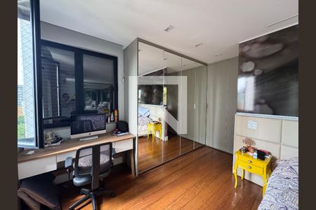 Apartamento à venda com 4 quartos, 197m² em Funcionários, Belo Horizonte