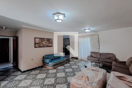 Sala de casa para alugar com 4 quartos, 197m² em Vila São José, São Paulo