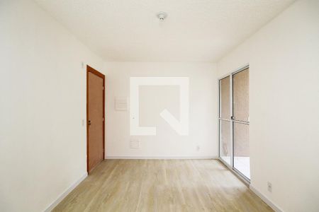 Sala de casa de condomínio para alugar com 2 quartos, 47m² em Jardim Ipes, Cotia