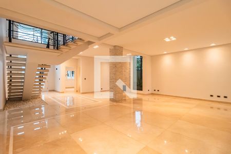 Sala de casa de condomínio à venda com 4 quartos, 450m² em Alphaville Residencial Plus, Barueri